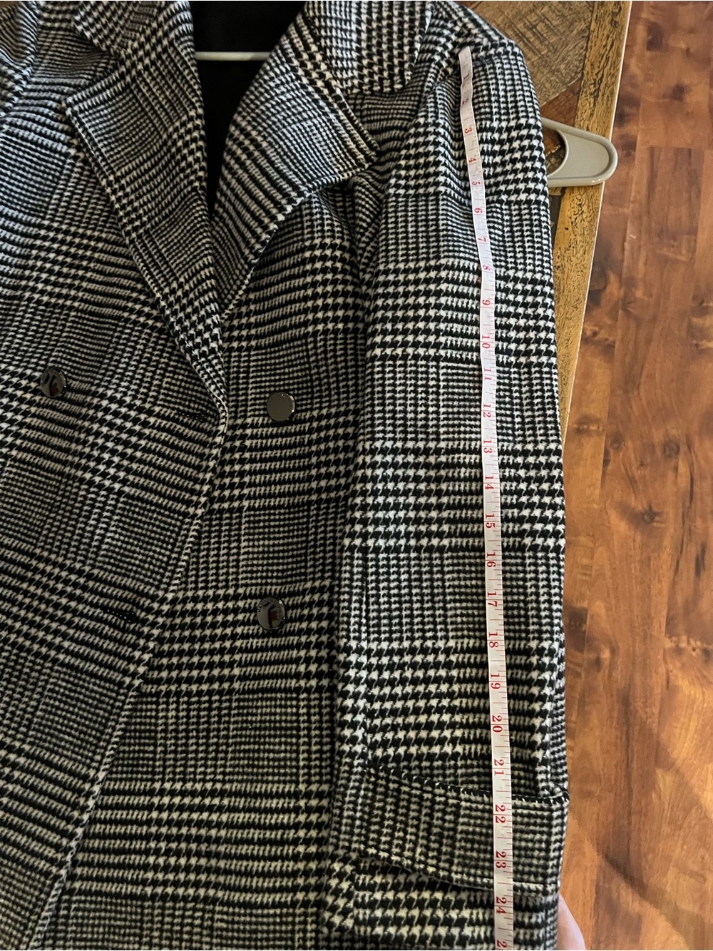 Elie Tahari Black & White Glen Plaid Double-Breasted Coat - Picture 6 of 10